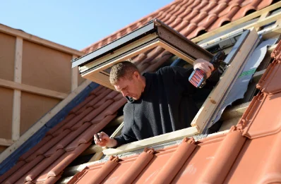 Pose de fenêtres de toit Velux à Escarmain